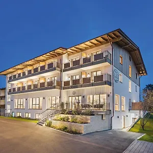 https://hotel-seeblick-obing.com-bavaria.com